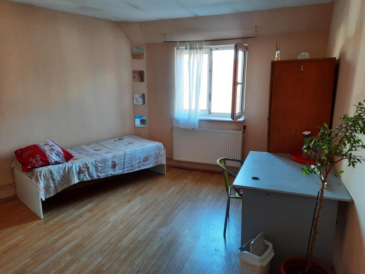 Casa Adrian Camere Centru Vechi Braşov Exteriör bild